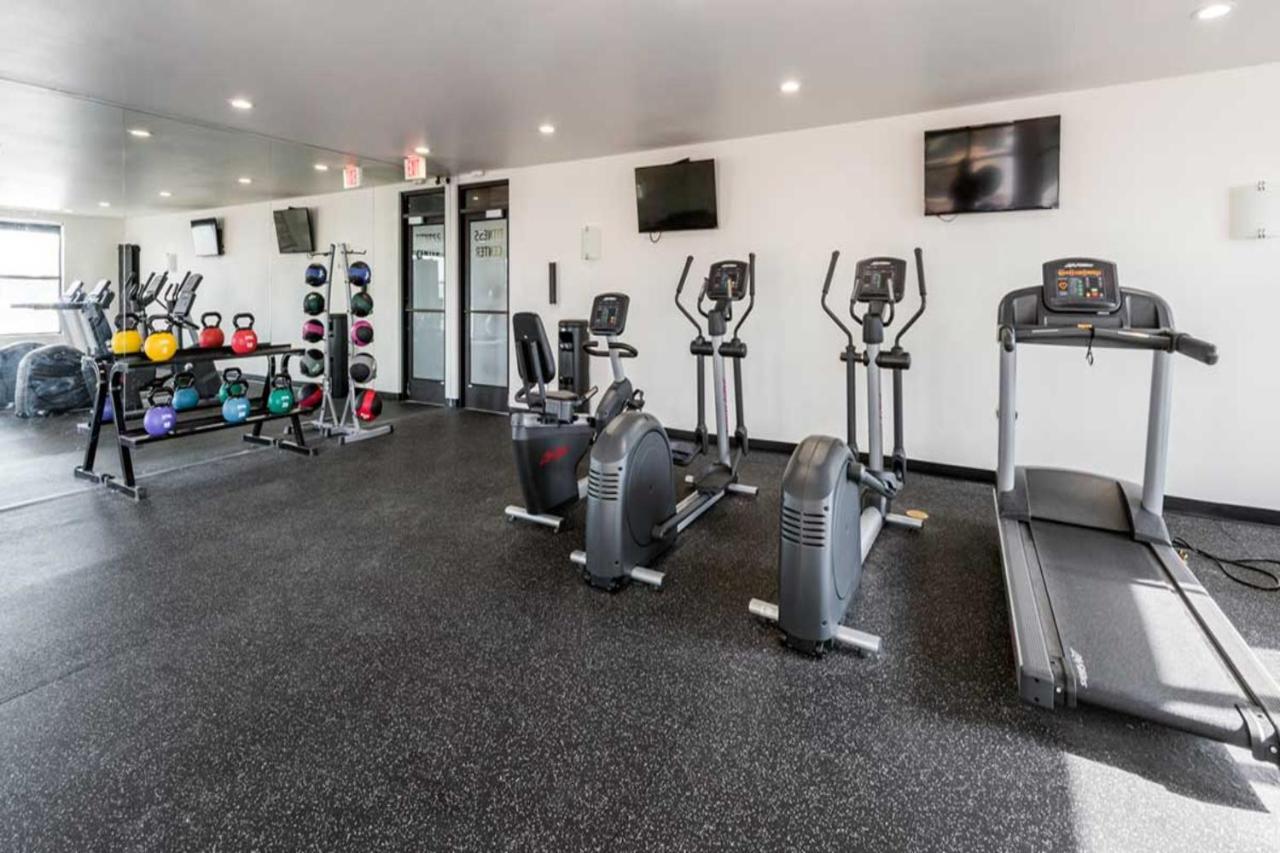 Frontdesk Oakwood Residence Apts Uptown Далас Екстериор снимка